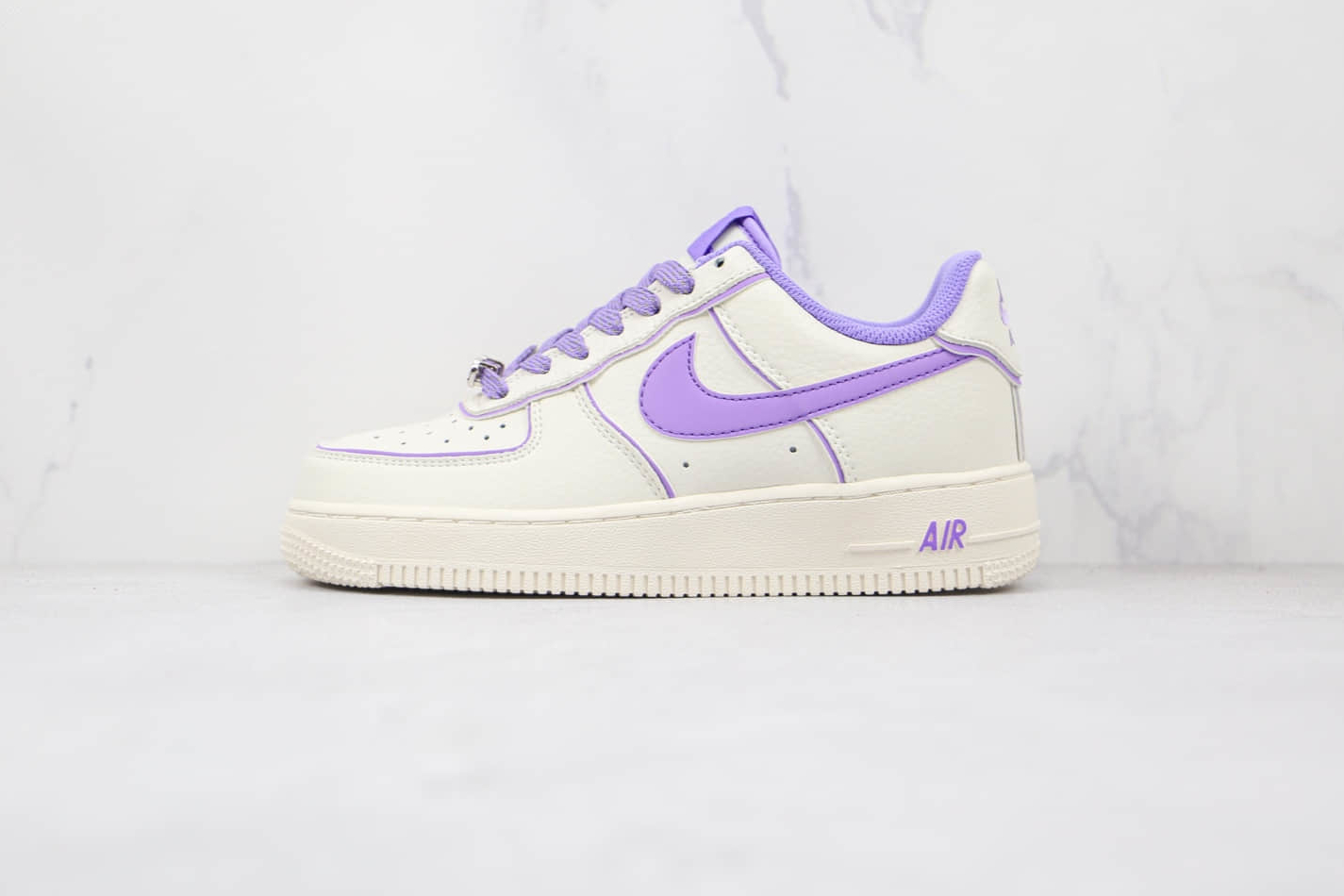 Nike Air Force 1 07 Low Su19 White Purple UH8958-055 - Stylish and Trendy Sneakers for Men and Women