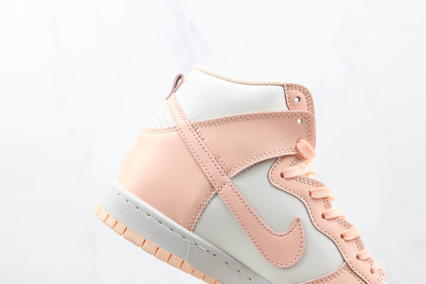 Nike Dunk High 'Crimson Tint' DD1869-104 - Limited Edition Sneakers