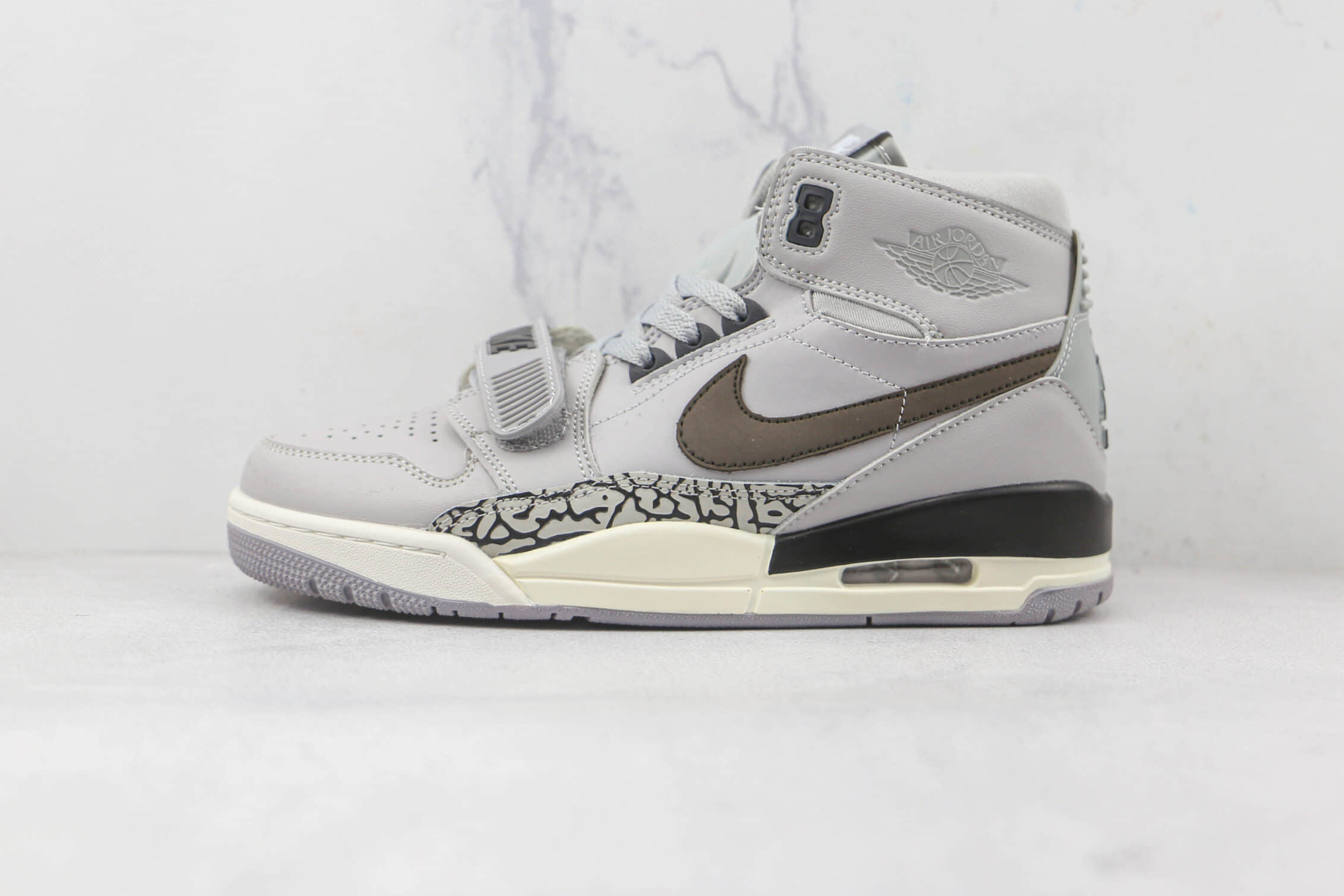 Nike Jordan Legacy 312 'Wolf Grey' AT4040-002 - Stylish and Timeless Sneakers