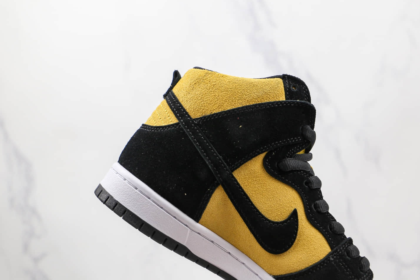 Nike Dunk High Pro SB 'Reverse Goldenrod' DB1640-001 | Limited Edition Skateboarding Sneakers