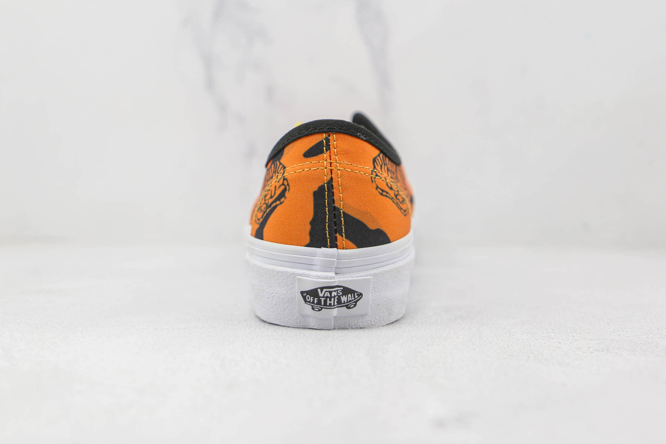 Vans Unisex Authentic Low-Top Sneakers Black Orange - Stylish and Versatile Footwear