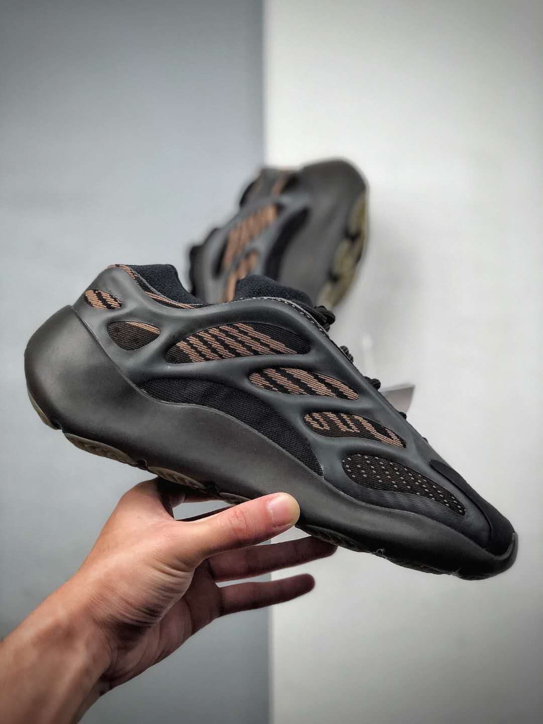 Adidas Yeezy 700 V3 'Clay Brown' GY0189 | Premium Sneaker Release
