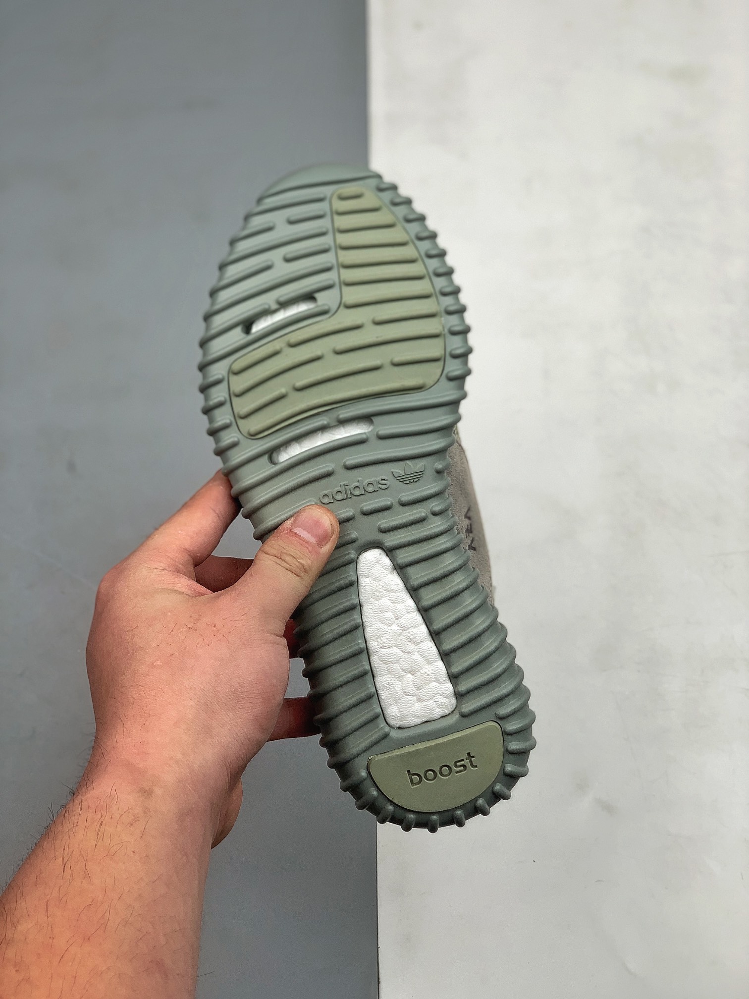 Adidas Yeezy Boost 350 Moonrock AQ2660 - Stylish and Sleek Footwear